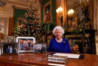 "Ухабистый и трудный": королева Елизавета II подвела итоги 2019 года