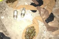 Пограничники Луганского отряда в районе ООС обнаружили тайник с боеприпасами