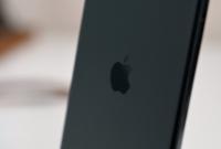 Wedbush: Apple выпустит iPhone 12 в срок, но без гарнитуры в комплекте
