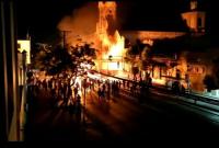 В столице Чили сгорела 144-летняя церковь во время протестов против власти (Видео)