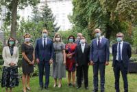 Шмыгаль обсудил с послами G7 местные выборы в Украине