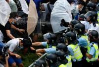 В Гонконге арестовали 90 протестовавших за перенос выборов