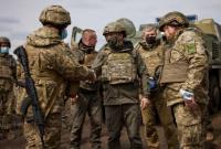 Зеленский заявил, что на Донбассе активизировались вражеские снайперы