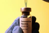 Вакцинированных от COVID-19 в Украине уже около 18 000