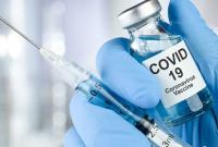 Переболевшие COVID не получат вакцину в первой волне: Минздрав назвал причину
