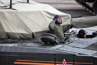 "Унитазы вместо сидений": в сети высмеяли установку туалетов в российских танках