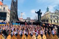Во Львове четыреста кобзарей одновременно исполнили произведения Шевченко Во Львове четыреста кобзарей одновременно исполнили произведения Шевченко