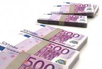 Нацбанк повысил курс евро после существенного снижения