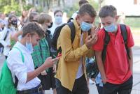 Задыхался в маске - в Полтаве школьника затравили из-за коронавируса